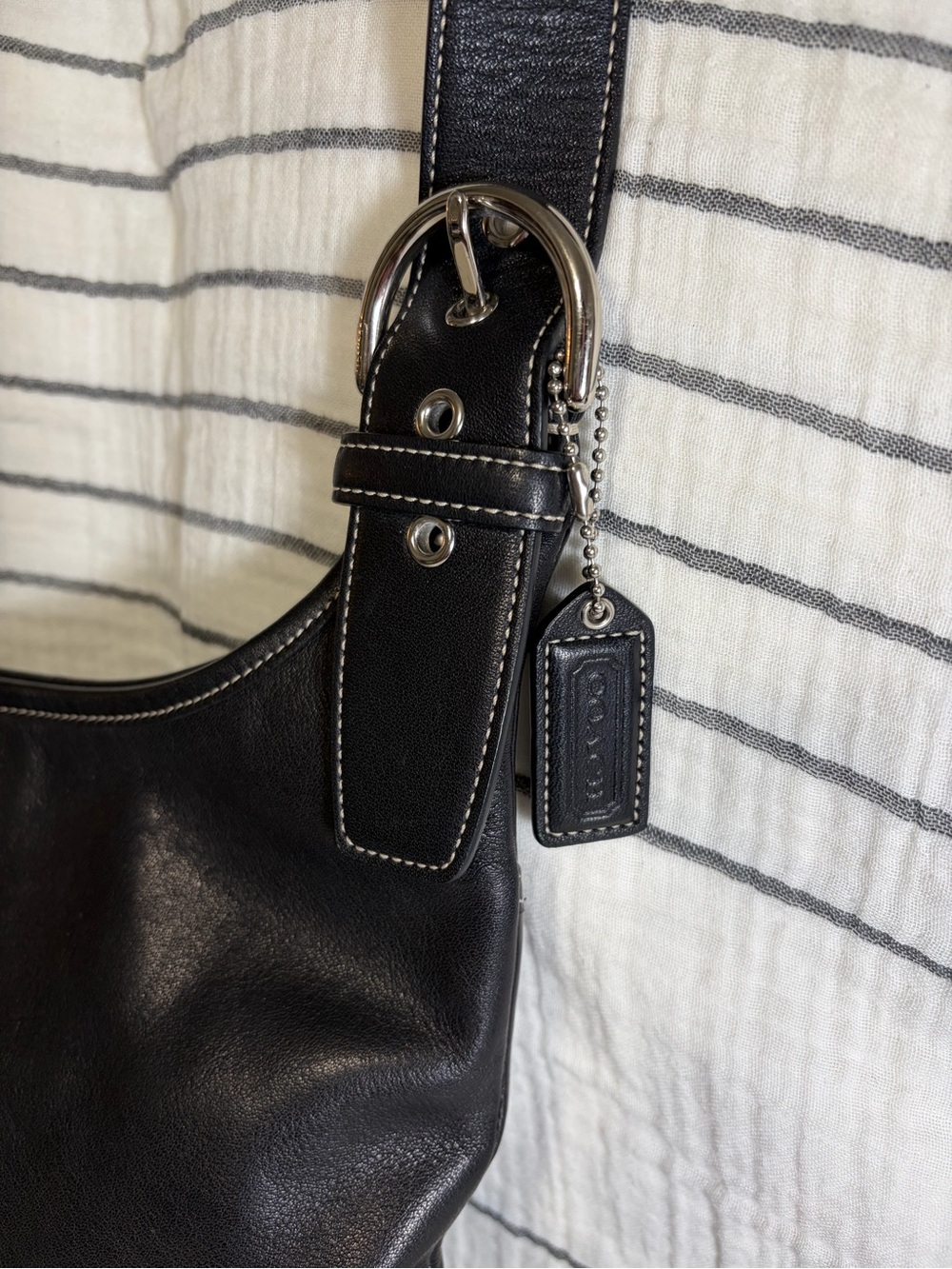 Coach Soho Black Leather Shoulder Bag Vintage - Picture 2 of 11
